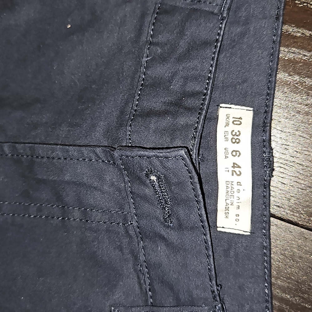 NEW UNWORN womens chinos type smart shorts navy blue UK10, slight stretch - Picture 4 of 9
